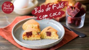 Bolo de Fubá com coco feito na frigideira SEM GLÚTEN